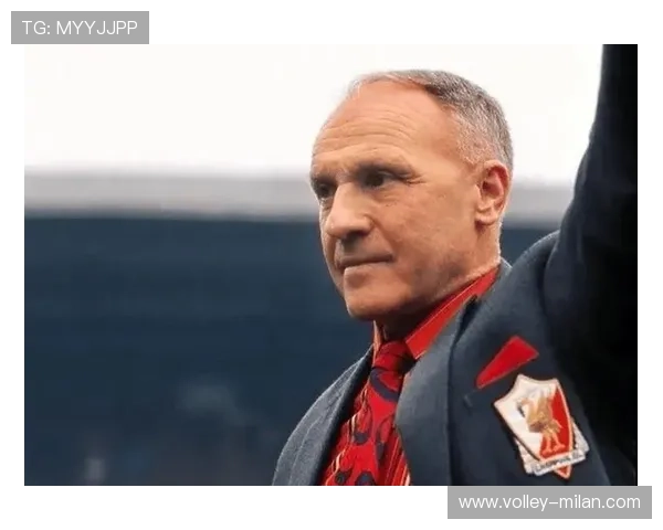 足球球星14号背后的故事与传奇人物解析